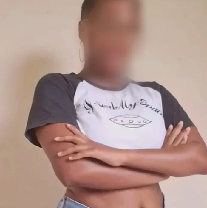 Amina, 27 años